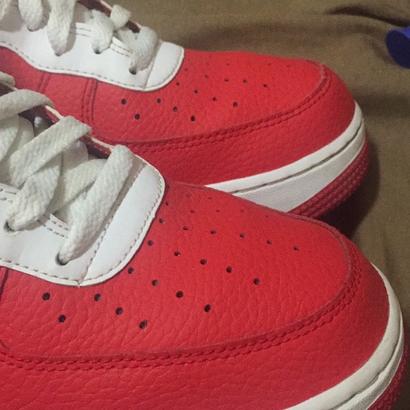 Red and white AF1s - Picture 4 of 5